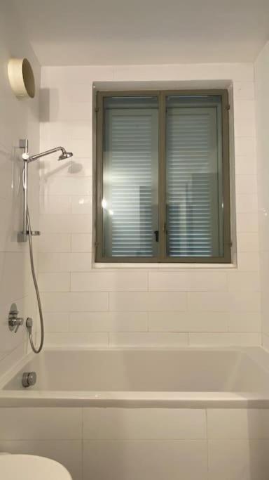 Laura Compound- Authentic 1 Bedroom Charming & Specious Tel Awiw Zewnętrze zdjęcie